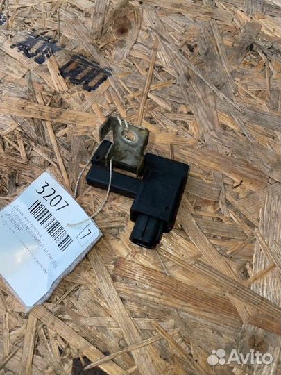 Датчик аккумулятора Toyota Avensis универсал D4D