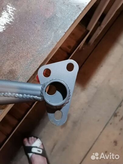 Кронштейны задней балки, распорка на infiniti fx35