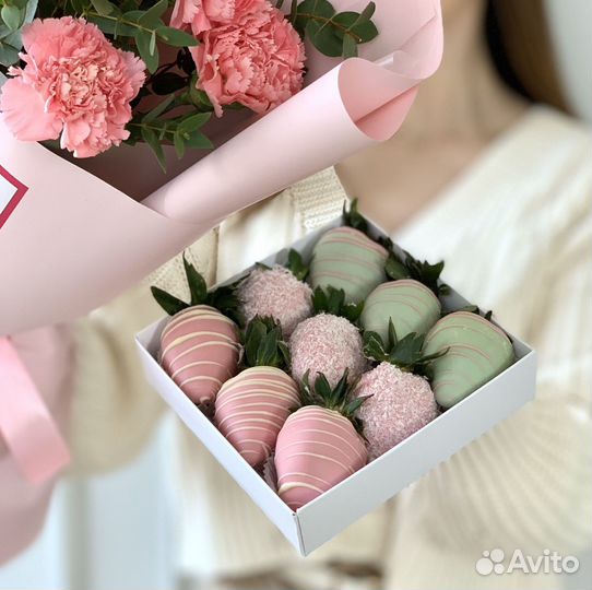 Комбо клубника в шоколаде + цветы