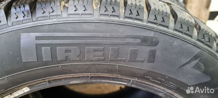 Pirelli Ice Zero 205/60 R16 96T