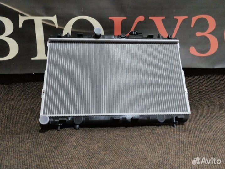 Радиатор охлаждения Hyundai Elantra XD 2000-2010