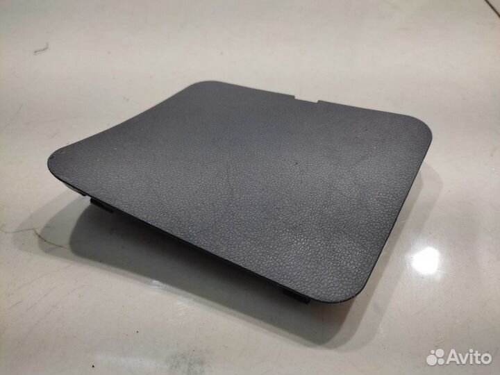 Лючок обшивки багажника (правый) (Hyundai Tucson)