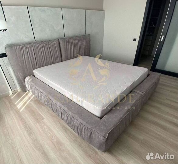 Кровать с мягким изголовьем от производителя