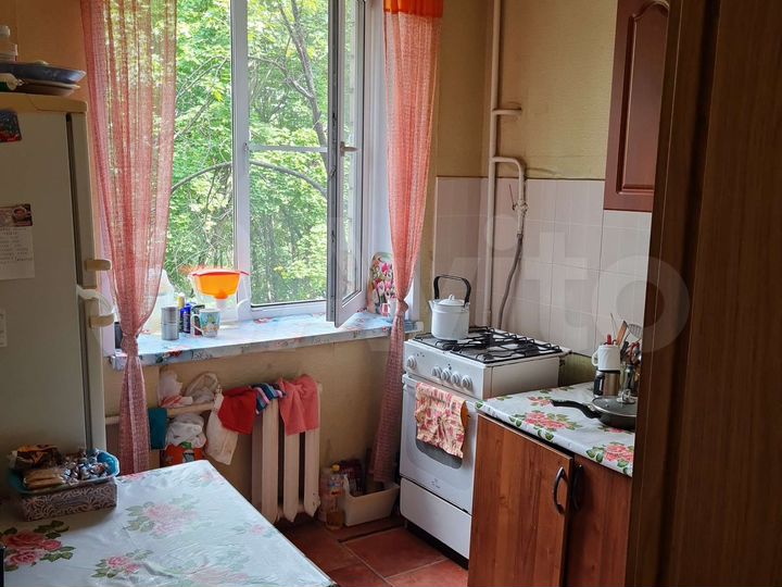 Комната 52 м² в 2-к., 4/5 эт.