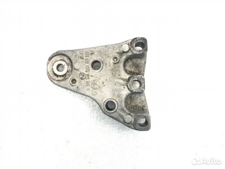 Кронштейн опоры двигателя Volkswagen Polo седан