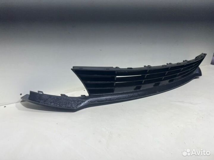 Решетка радиатора(бампера) передняя Kia Rio 4
