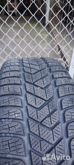 Pirelli Winter Sottozero 3 235/55 R17