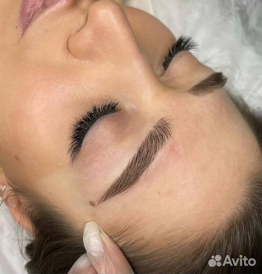 Микроблейдинг бровей