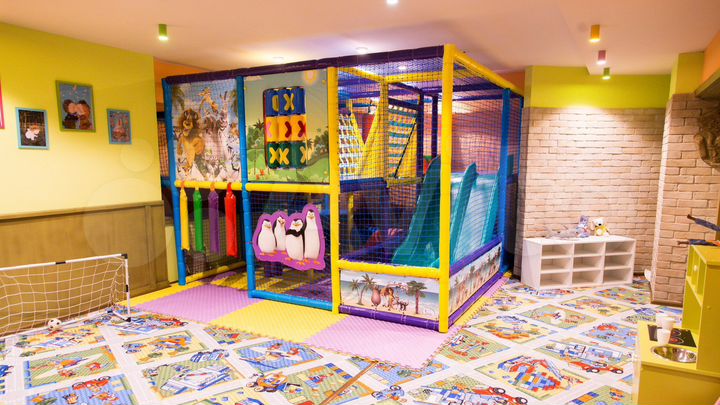 Общепит, 900 м²