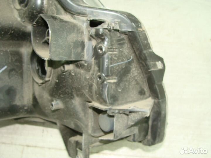 Фара левая Suzuki Vitara