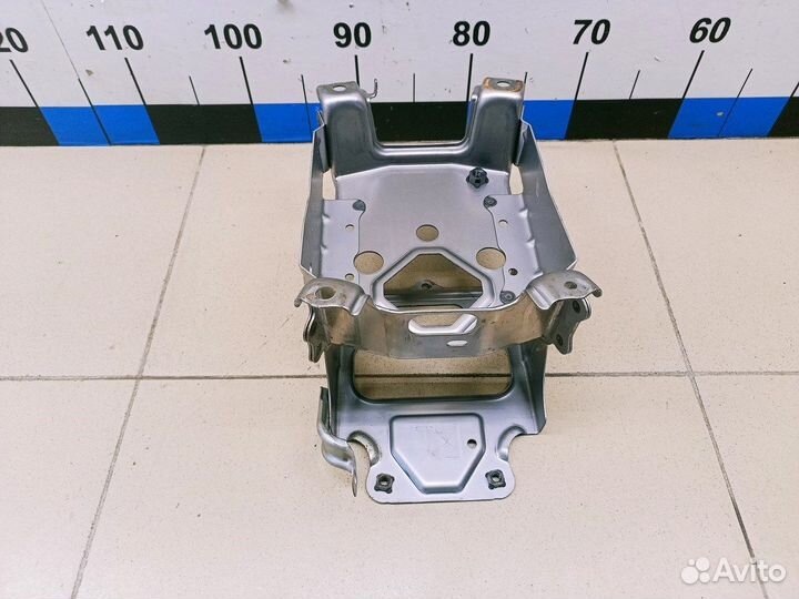 Кронштейн (сопут. товар) RAV 4 2013