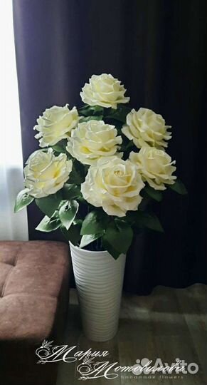 Светильник в виде ростовых цветов