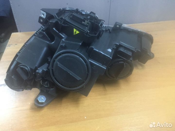 Правая фара mercedes w204 w 204 дорестайлинг xenon