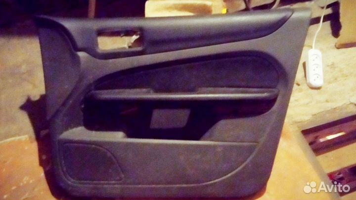 Обшивка дверей на Форд фокус 2