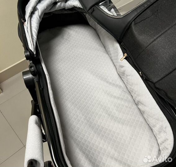 Новая коляска Luxmom 608 2в1 экокожа, чёрный цвет