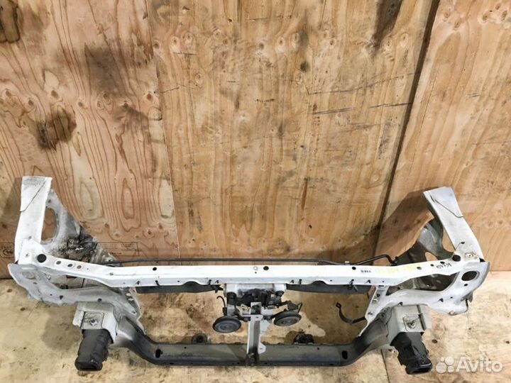 Рамка радиатора Nissan Sunny FNB14 GA15DE 1995