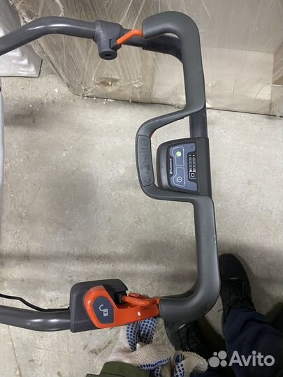 Вертикуттер-аэратор аккумуляторный Husqvarna S 138