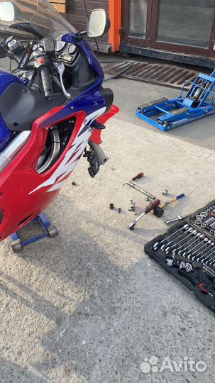 Продам Honda CBR600F