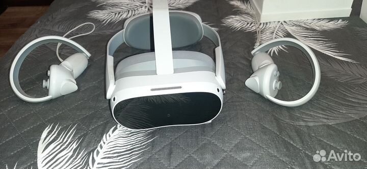Шлем виртуальной реальности Pico 4 128Gb