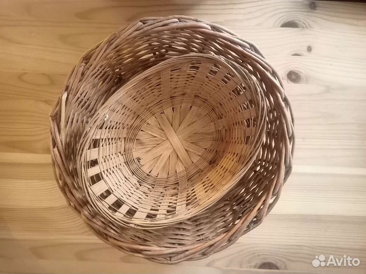 Корзина плетеная