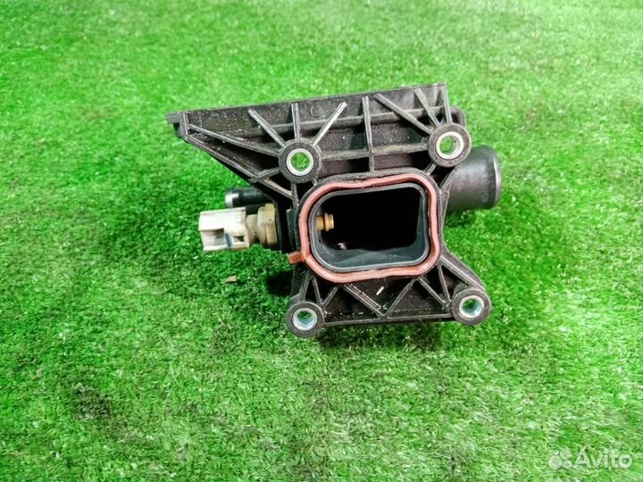 Фланец системы охлаждения Volvo S40 2 B4204S3