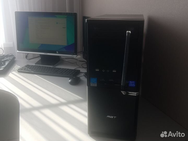 Компьютер в комплекте для работы и учебы