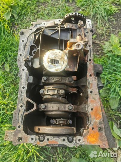 Блок двс F4p 774 1.8