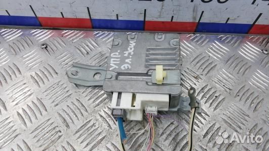 Блок управления toyota avensis T25 (ADN17NC01)