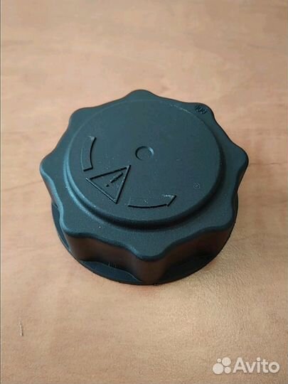 Крышка расширительного бачка на JCB 477/00223