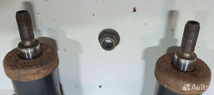 Передние амортизаторы Skoda Fabia, Roomster