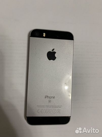 iPhone SE, 128 ГБ