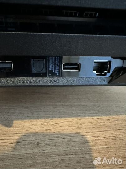 Sony PS4 pro 1tb CUH 7216B