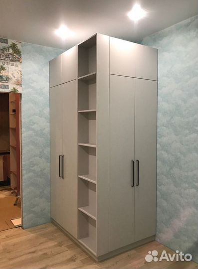 Шкаф распашной