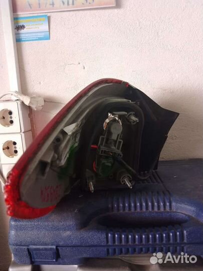 Правый задний фонарь