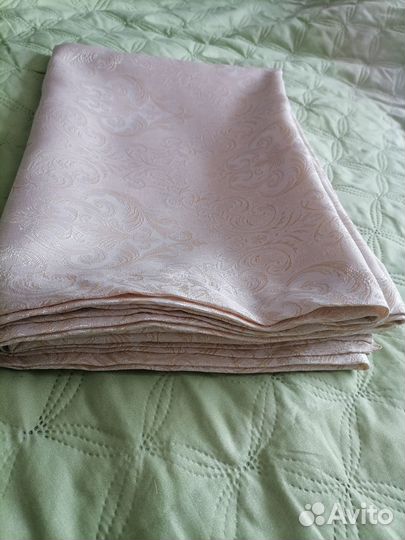 Скатерть жаккардовая