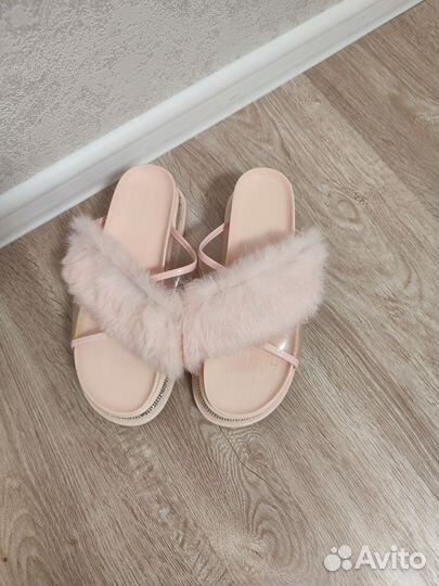 Шлепки меховые 38