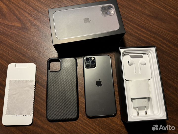 iPhone 11 Pro, 64 ГБ