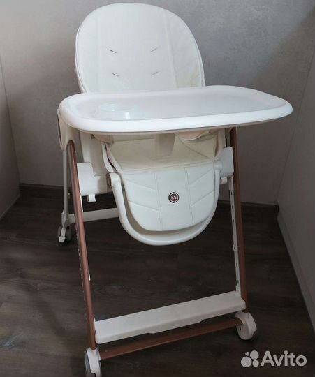 Стульчик для кормления happy baby berny v2