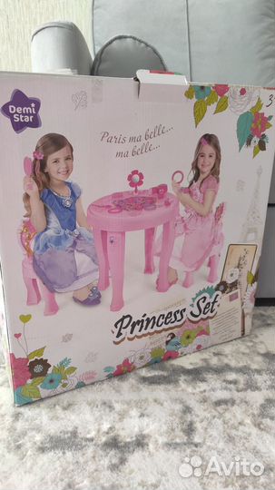 Детский туалетный столик