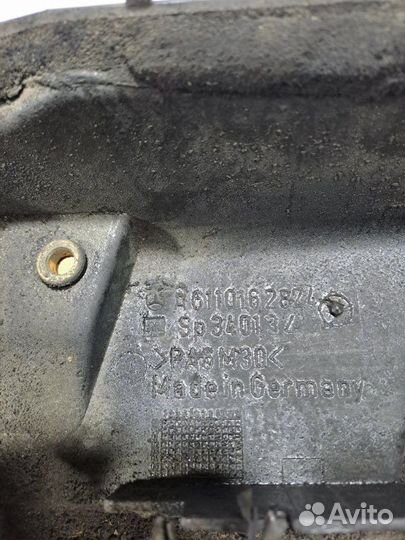 Декоративная крышка двигателя Mercedes Benz