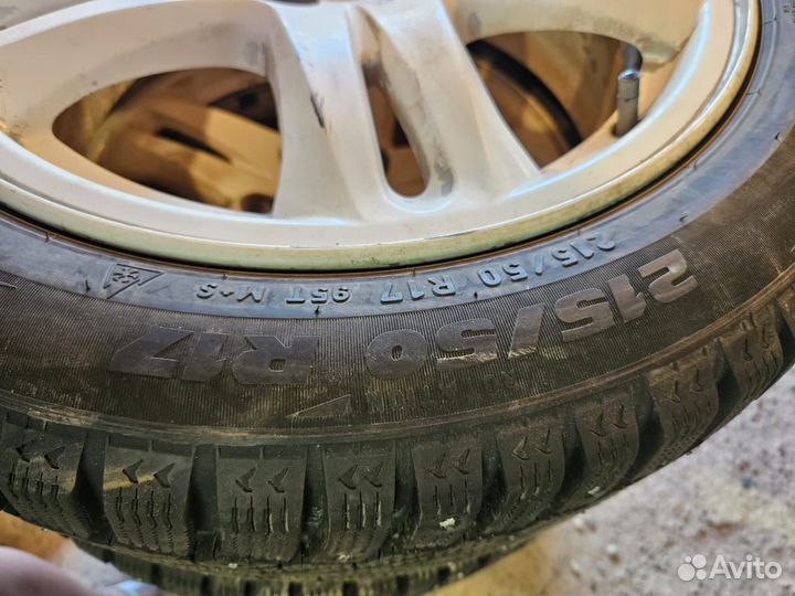 Pirelli Formula Ice 215/50 R17