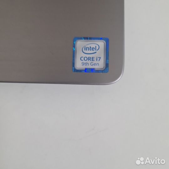 Ноутбук Dell 15.6 FHD Intel Core i7 UND graphics