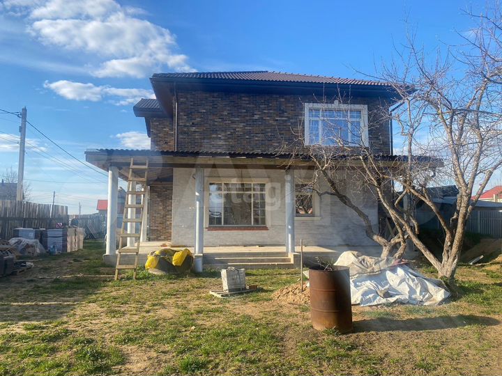 Дом 280 м² на участке 8 сот.