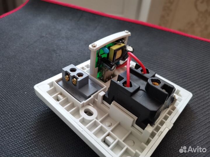 Выключатель универсальный розетка USB