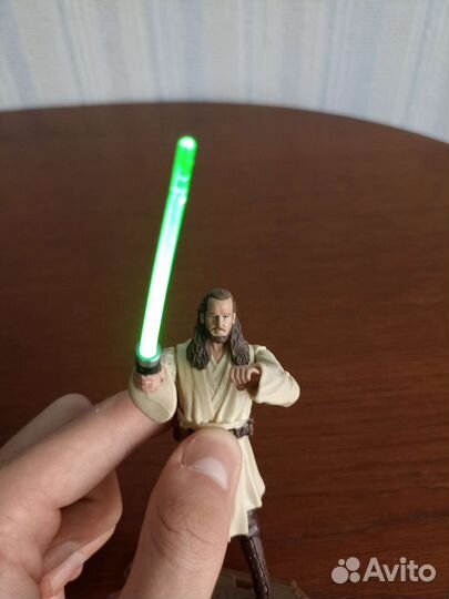 Фирменная фигурка Звëздных воин