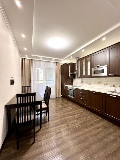 2-к. квартира, 80 м², 3/9 эт.