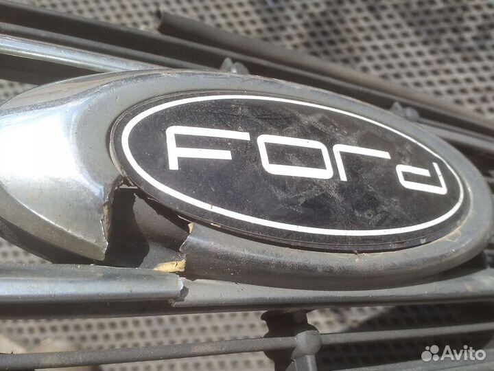 Решетка радиатора Mondeo 4