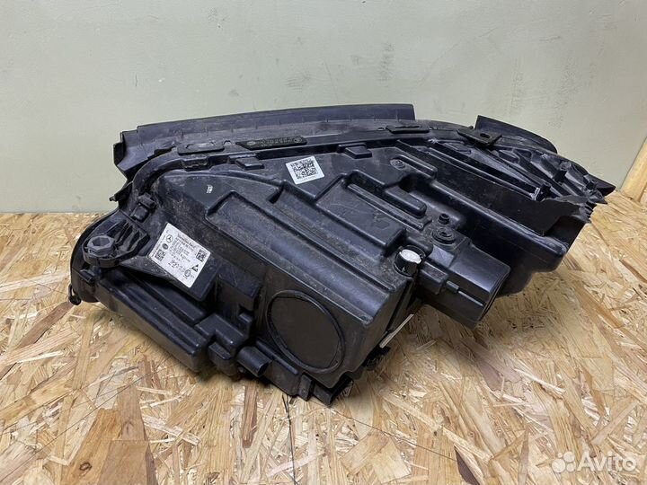 Фара правая w213