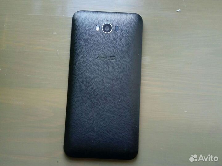 Телефон asus