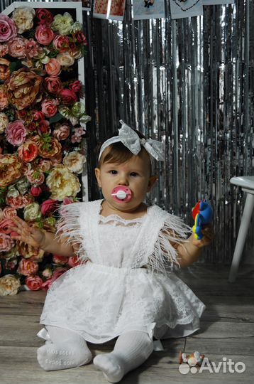 Цифра 1 из цветов на годик девочке